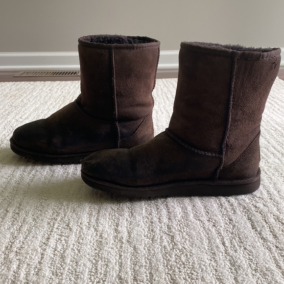 UGG Classic Short II Boot Chocolate - Picture 5 of 10